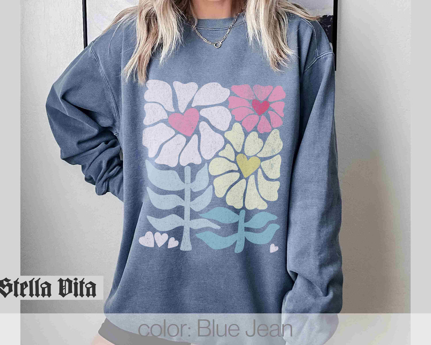 Boho Wild Flower Sweatshirt - Pastel Floral Sweatshirt with Heart Centers - Comfort Colors